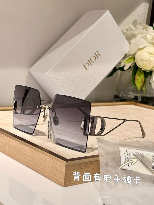 Picture of Dior Sunglasses _SKUfw56678242fw
